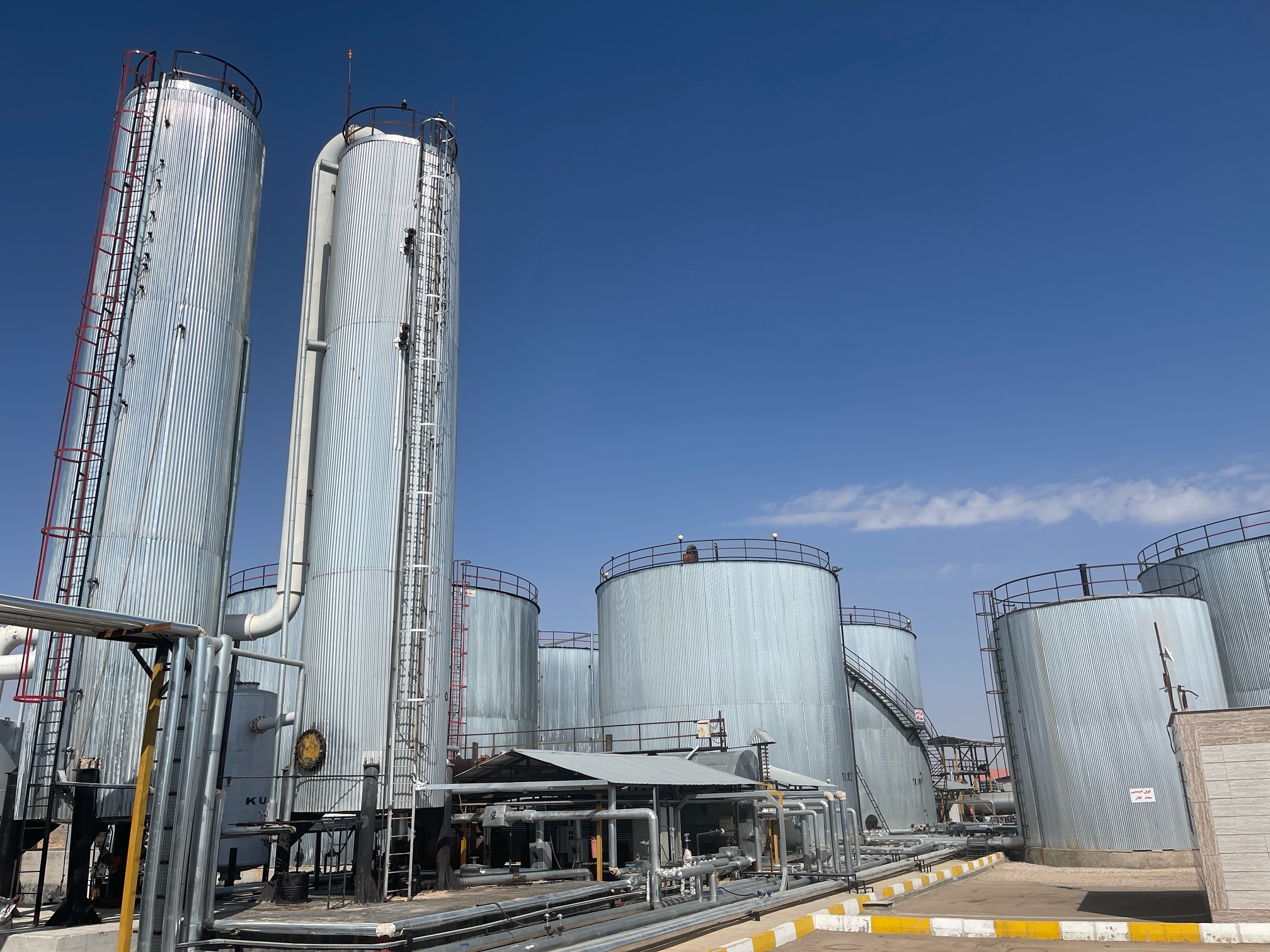 نگین فخر شیراز